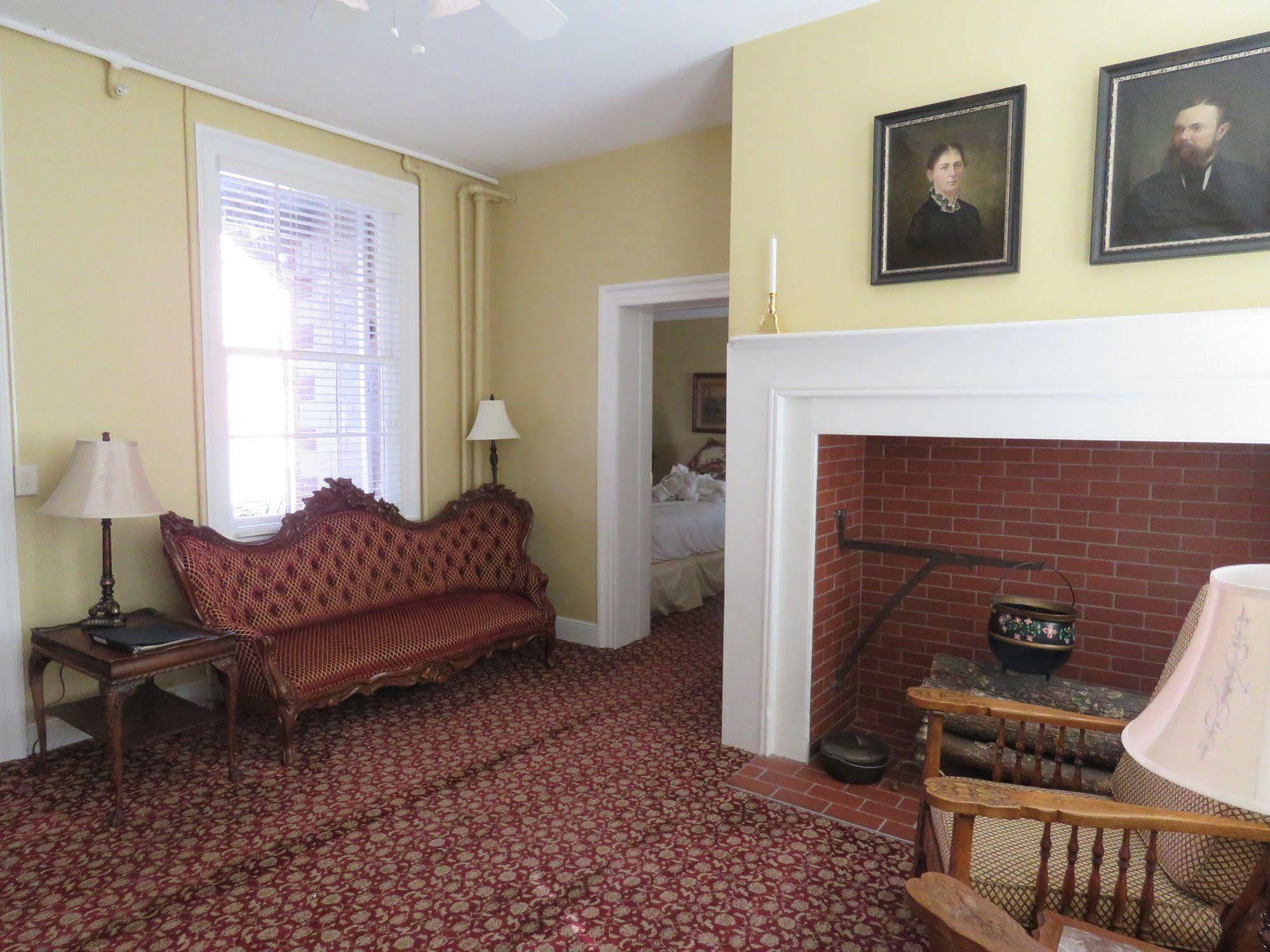 The Swope Manor Bed & Breakfast Гетисбърг Екстериор снимка
