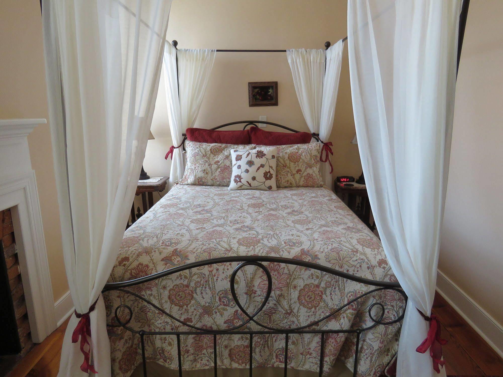 The Swope Manor Bed & Breakfast Гетисбърг Екстериор снимка