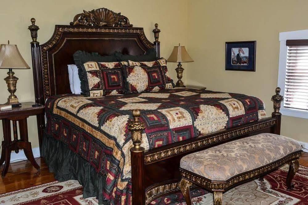 The Swope Manor Bed & Breakfast Гетисбърг Екстериор снимка