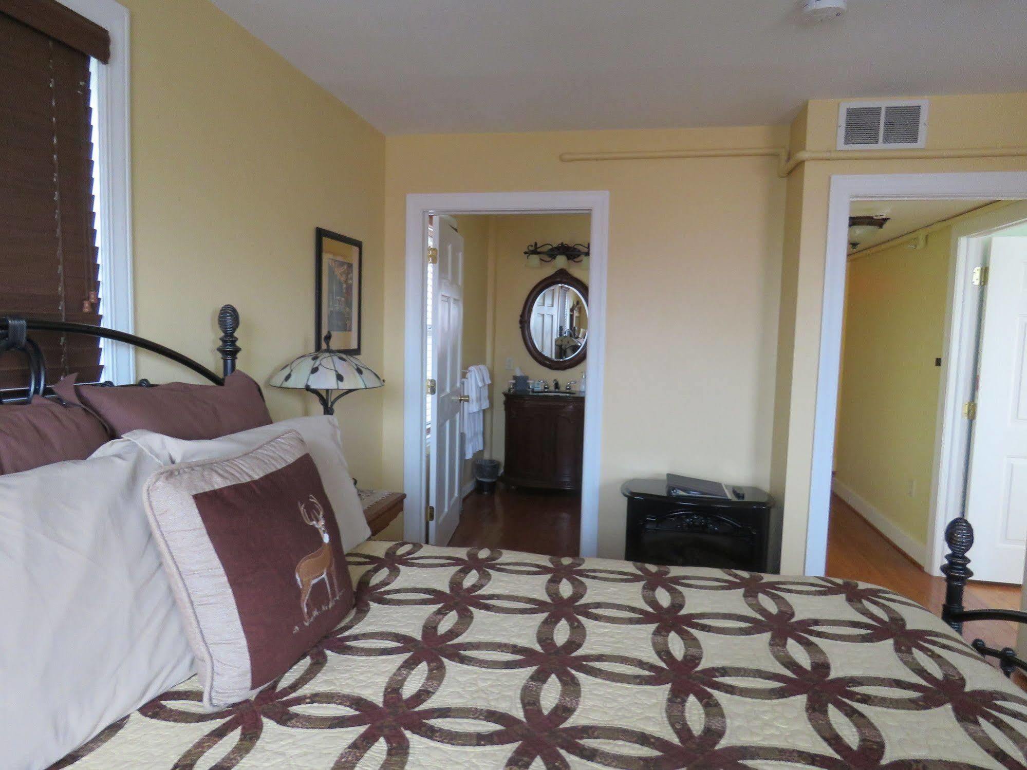 The Swope Manor Bed & Breakfast Гетисбърг Екстериор снимка