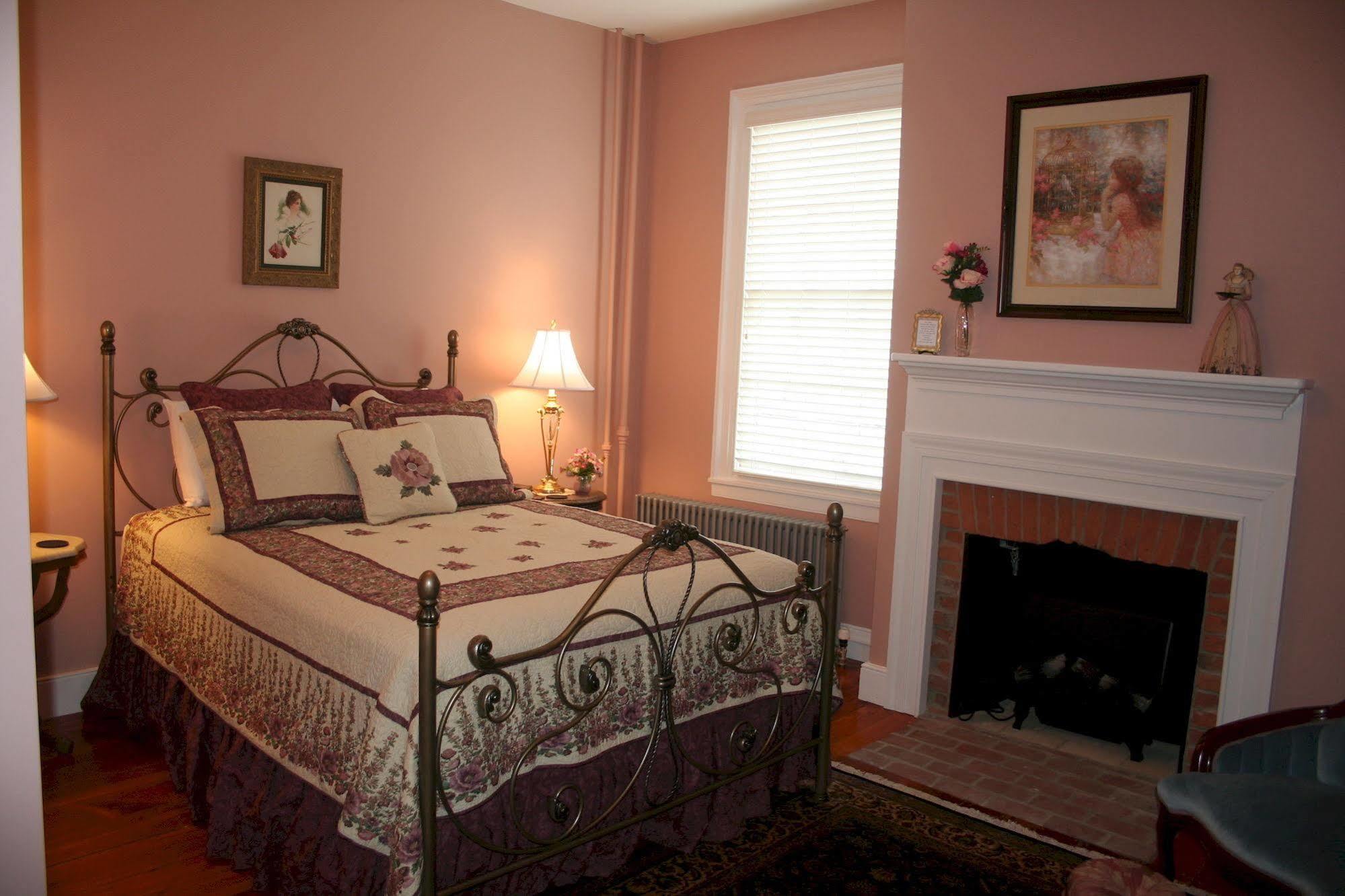 The Swope Manor Bed & Breakfast Гетисбърг Екстериор снимка